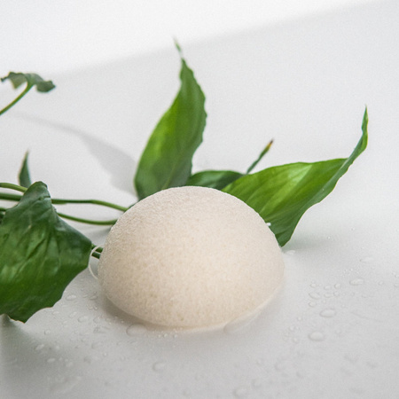 Natural konjac sponge for face cleansing Mohani