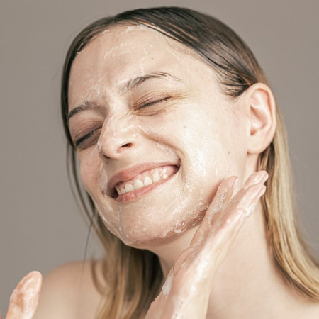 Sachet - Moisturizing dermoemulsion face wash with gluconolactone, ectoin and microbiotic complex