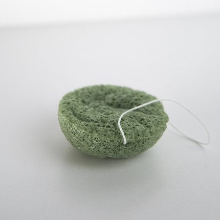 Natural konjac sponge for face cleansing Mohani - with green tea